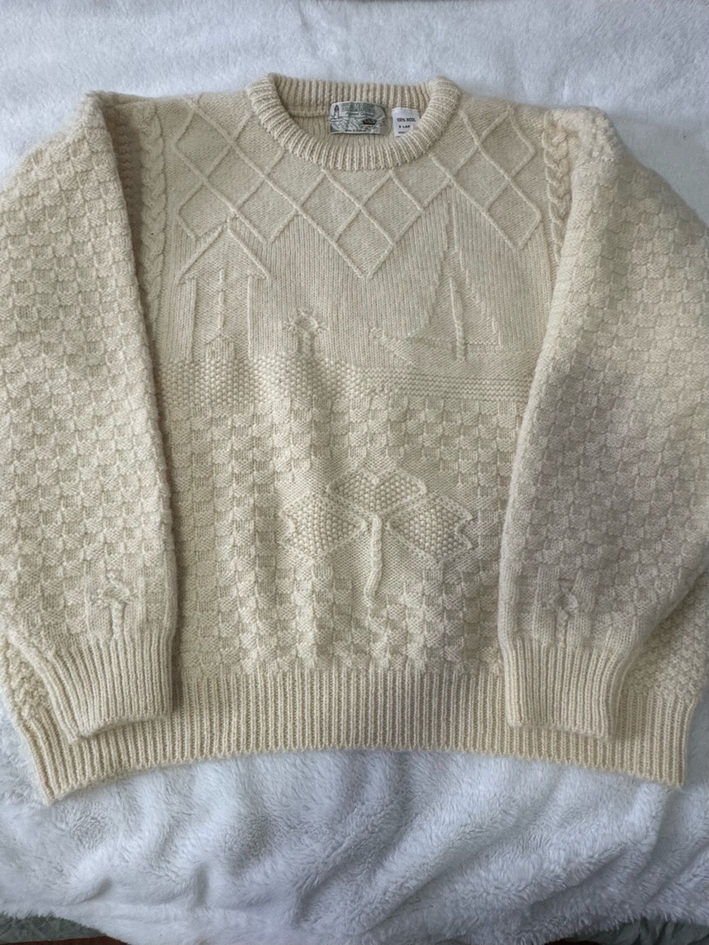 VINTAGE CREAM 100% WOOL
FISHERMAN KNIT SWEATER Made in IRELAND mint